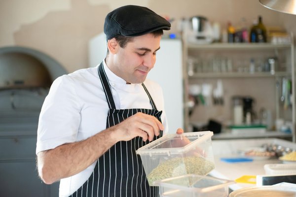 Unlocking the Advantages: How LED Lighting Transforms the Dining Experience in Restaurants